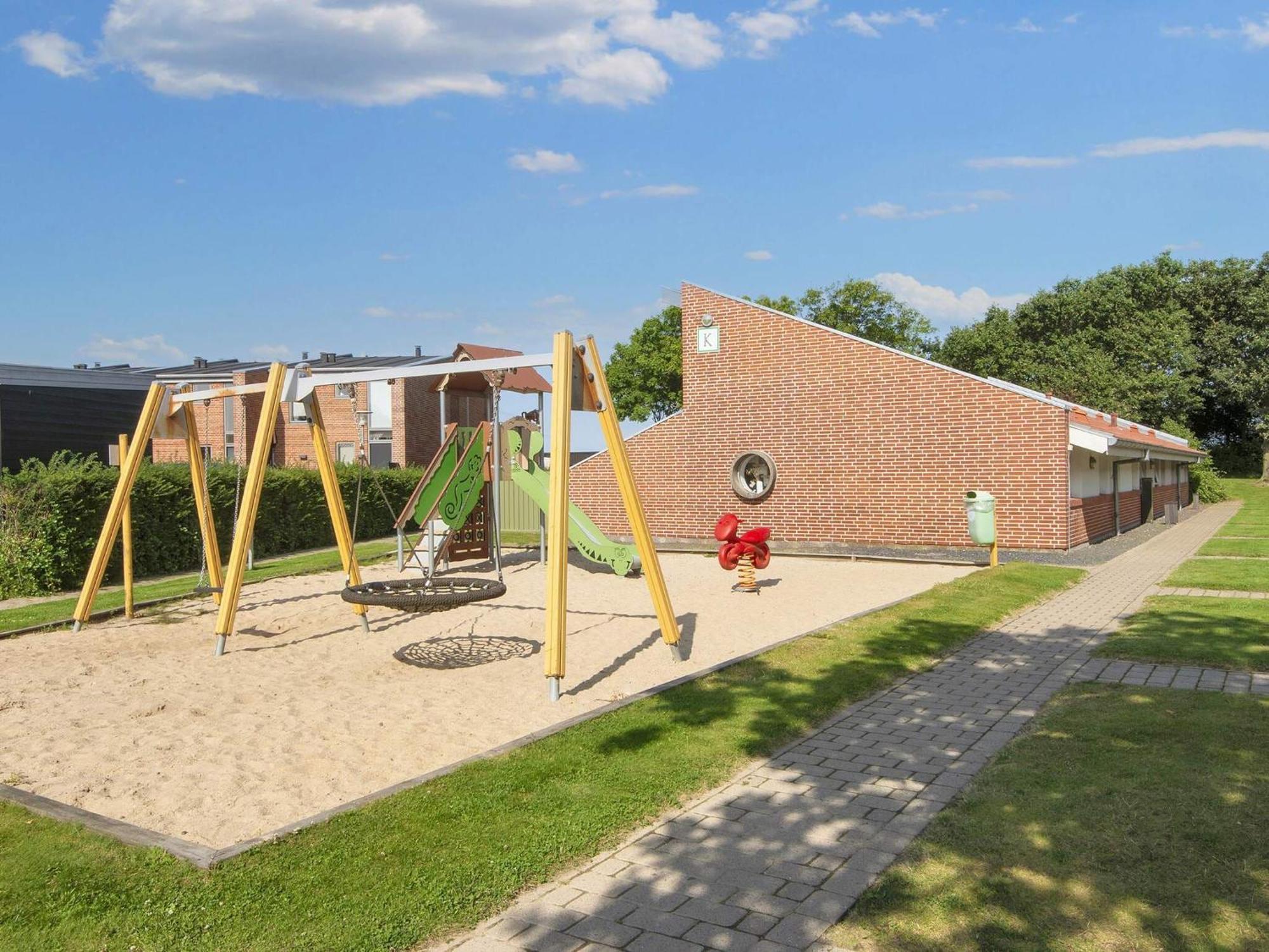 4 Person Holiday Home On A Holiday Park In Hemmet Екстериор снимка